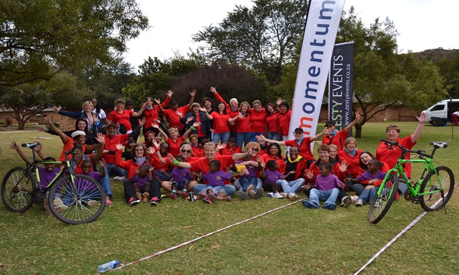 year end team tug of war